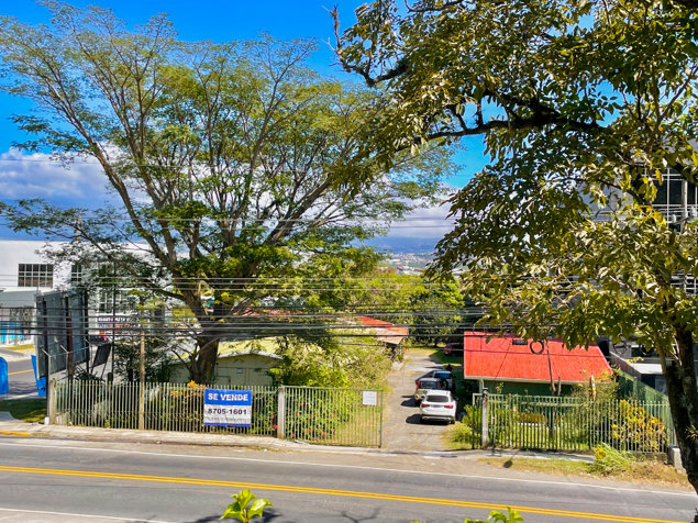 Se vende propiedad sobre calle principal de Guachipelín, Escazú (AD) in San Rafael, Escazú, San José — $2,850,000