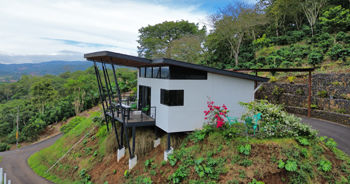 CASA MODERNA CON PISCINA Y VISTAS EN SAN MIGUEL DE NARANJO en San Miguel, Naranjo, Alajuela — $220,000 - Foto 3 de 12