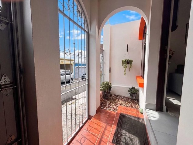 VENTA DE CASA, HEREDIA, SAN FRANCISCO, SANTILLANA DEL MAR en San Francisco, Heredia — ₡ 103 000 000 - Foto 2 de 32