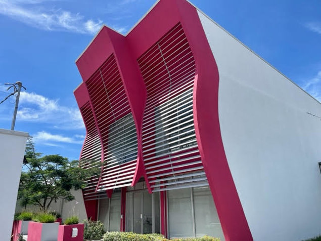 Moderno Edificio Comercial en Venta in El Tejar, El Guarco, Cartago — $1,500,000 - Photo 2 of 34