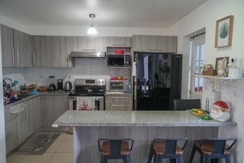 Casa de 3 habitaciones en Condominio Hacienda Colón en Colón, Mora, San José — $1,500 - Foto 3 de 22
