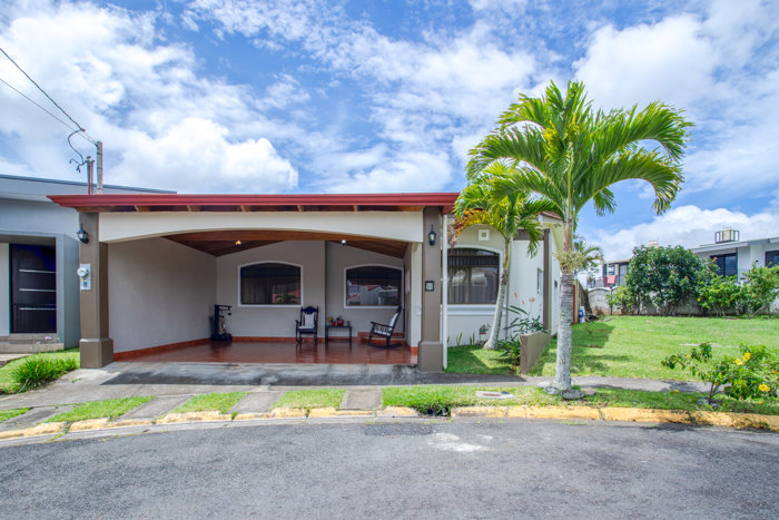 House for sale Downtown San Ramon in San Isidro, Atenas, Alajuela — ₡ 172 250 000