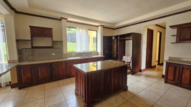 MLS-26-237 LS VENTA CASA MORAVIA SAN JOSE en San Jerónimo, Moravia, San José — $545,000