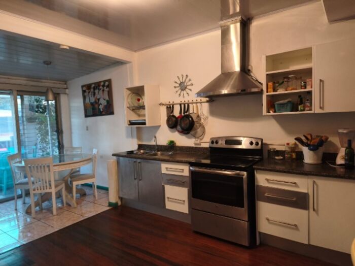 Exclusivo Hostel en venta, excelente oportunidad de inversión in Merced, San José — $850,000