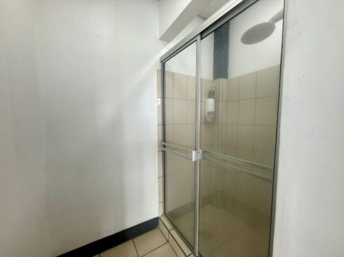 Alquiler de Local Comercial en Montes de Oca, San Pedro. RAH 26-251 in Mercedes, Montes De Oca, San José — $2,100