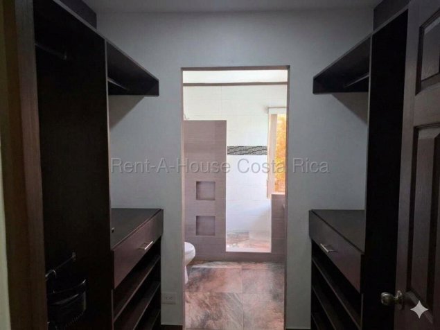 Venta de Casa en Ulloa con Diseño Contemporáneo #27-736 GS in Ulloa, Heredia — $340,000 - Photo 2 of 12