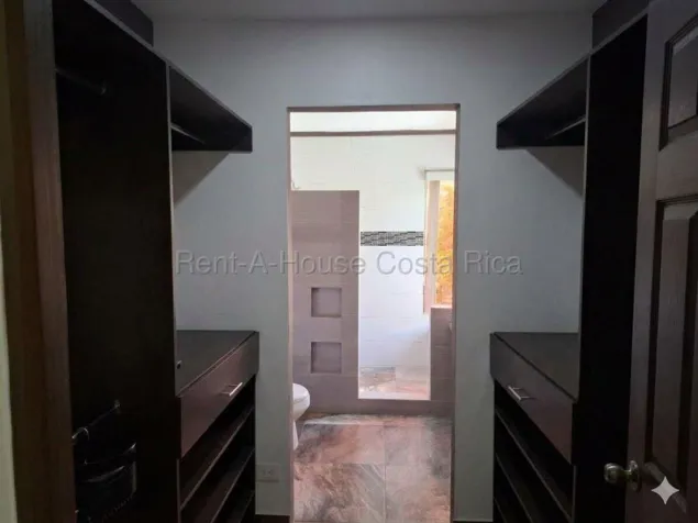 Venta de Casa en Ulloa con Diseño Contemporáneo #27-736 GS in Ulloa, Heredia — $340,000 - Photo 2 of 12