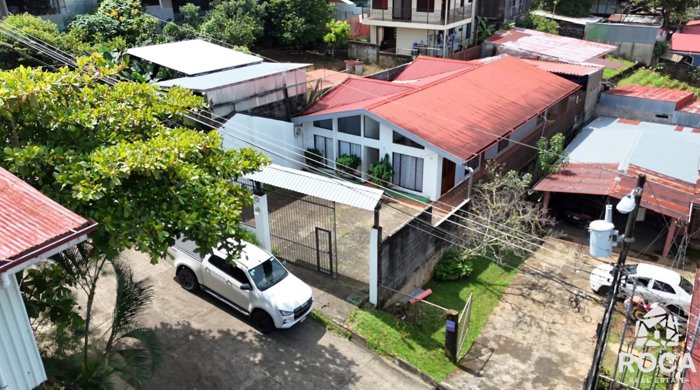 Linda casa en venta en loma verde de Pérez Zeledón en San Isidro De El General, Pérez Zeledón, San José — ₡ 85 000 000 - Foto 3 de 11