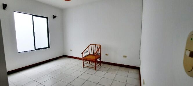 CASA EN VENTA , TREJOS MONTEALEGRE, ESCAZÚ, $238.000 Cod#25-1430 en Escazú, San José — $238,000