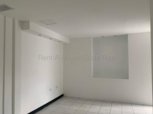 Alquiler | Local comercial de 365 m² para oficinas en Barrio Escalante #27-51 GS en Carmen, San José — $2,600