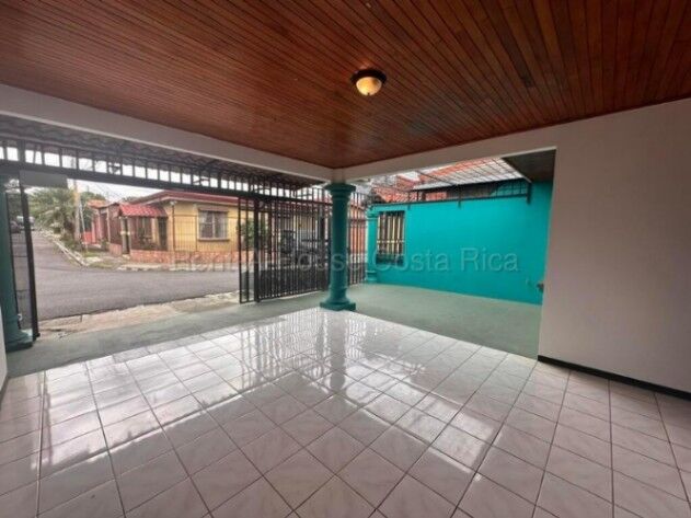 Venta de Casa en Alajuela. RAH 26-2137 en Alajuela — ₡ 75 000 000