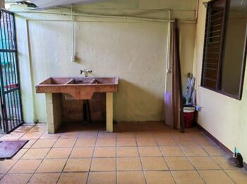 SE VENDE BELLA CASA Y APARTAMENTO EN OROTINA CENTRO.  in Orotina, Alajuela — 35 000 000 ₡ - Photo 5 of 7