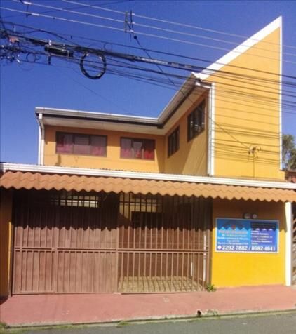 Vendo casa muy amplia y a un cómodo precio. en Patalillo, Vázquez de Coronado, San José — ₡ 89 000 000
