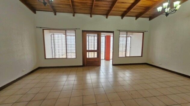 MLS-26-294 VENTA CASA GRANADILLA CURRIDABAT in Granadilla, Curridabat, San José — $350,000
