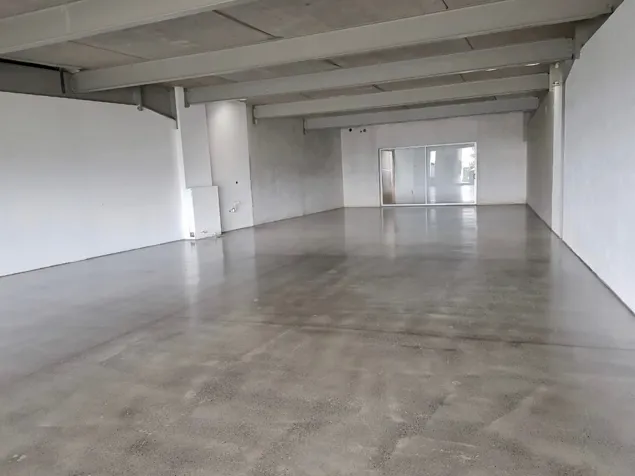 Commercial Unit / Warehouse / Office 150 m² in Business Center - Guachipelín in Escazú, San José — $2,100 - Photo 3 of 10