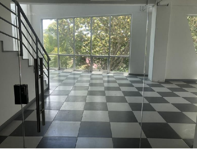 Alquiler de Oficina en Escazú en Escazú, San José — $2,907 - Foto 2 de 2