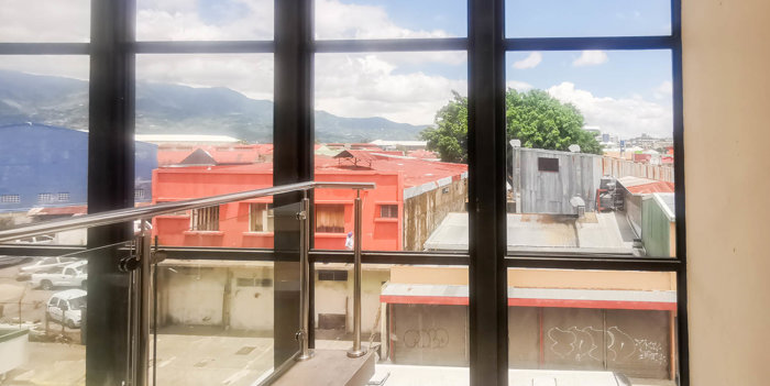 VENTA O ALQUILER EDIFICIO DE OFICINAS, SAN JOSE, PLAZA VIQUEZ en Catedral, San José — $2,000,000 - Foto 2 de 18