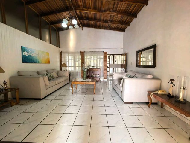 Venta de casa en Guachipelin uso de suelo mixto terreno de 916 m2 in San Rafael, Escazú, San José — $850,000 - Photo 3 of 28