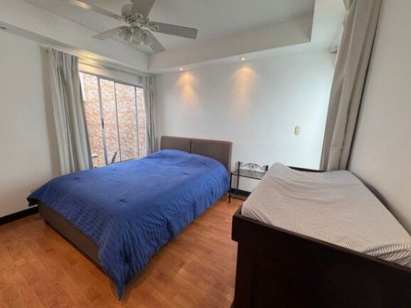 Se vende moderna casa con patio y piscina en San Rafael Escazú 25-1503 in San Rafael, Escazú, San José — $375,000