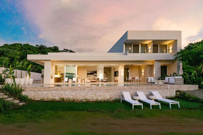 Casa Morada – Villa de Lujo con Vista al Océano en Santa Cruz, Guanacaste — $1,695,000 - Foto 3 de 12