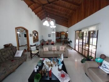 Se vende espaciosa casa con lote de 2.042m2 en Salitral Santa Ana 23-1553 en Salitral, Santa Ana, San José — $855,000 - Foto 4 de 22
