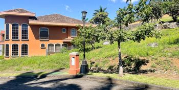 Lote en Condominio de Lujo Colinas de Montealegre (CT) en San Juan, La Unión, Cartago — $270,000 - Foto 4 de 4