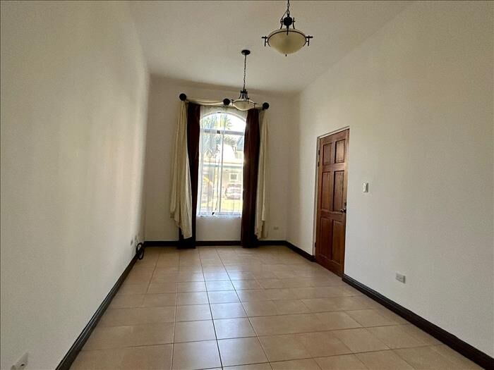 VENTA DE CASA, HEREDIA, SAN FRANCISCO, CONDOMINIO en San Francisco, Heredia — $128,000 - Foto 2 de 5