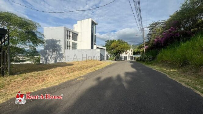 Se vende lote en Piedades Santa Ana 26-2031 in Piedades, Santa Ana, San José — $130,000