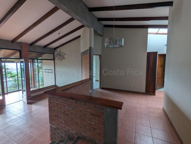 Venta de Casa en San Rafael de Escazú. RAH 27-406 en San Rafael, Escazú, San José — $377,670 - Foto 3 de 18