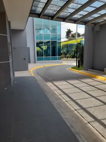 VENTA DE LOCAL COMERCIAL, HEREDIA, CORPORATE CENTER C3. en Heredia — $190,000 - Foto 3 de 13