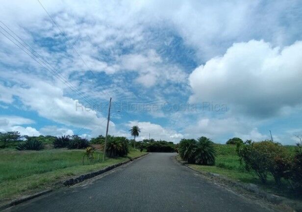 MLS-26-2185 KQ VENTA LOTE OROTINA ALAJUELA CONTACTENOS AL # 88987222 en Orotina, Alajuela — $100,000