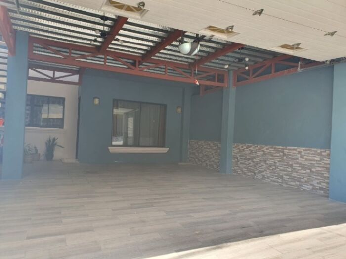 Venta de hermosa casa en Heredia in Ulloa, Heredia — ₡ 120 000 000 - Photo 2 of 14