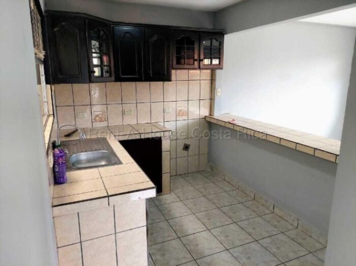 Se vende casa en Coyol, Alajuela #26-1819 en San Antonio, Alajuela — ₡ 70 000 000
