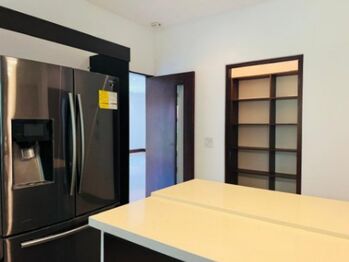 Se alquila moderna casa en Lomas del Valle, Santa Ana 26-203 en Pozos, Santa Ana, San José — $4,900 - Foto 4 de 22