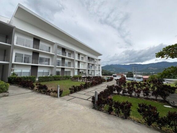 Se alquila espacioso apartamento en condominio de Pozos Santa Ana 26-290 en Pozos, Santa Ana, San José — $1,200