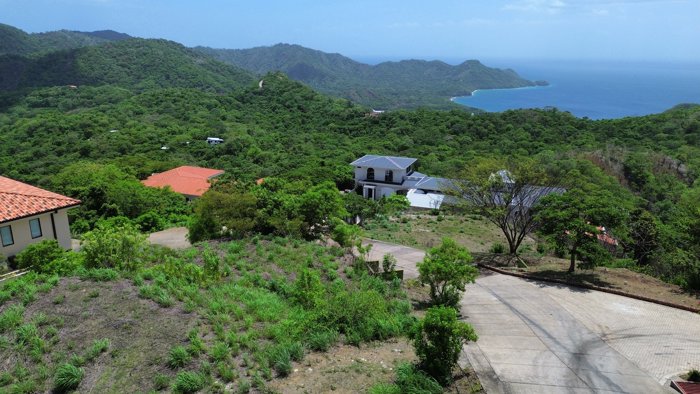 Lote Premium de 999 m² con Vista al Mar en Lomas del Mar, Guanacaste in Sardinal, Carrillo, Guanacaste — $239,000 - Photo 3 of 11