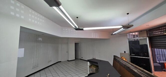 Alquiler de Local Comercial en San Rafael, Escazú. RAH 25-543 en San Rafael, Escazú, San José — $1,400