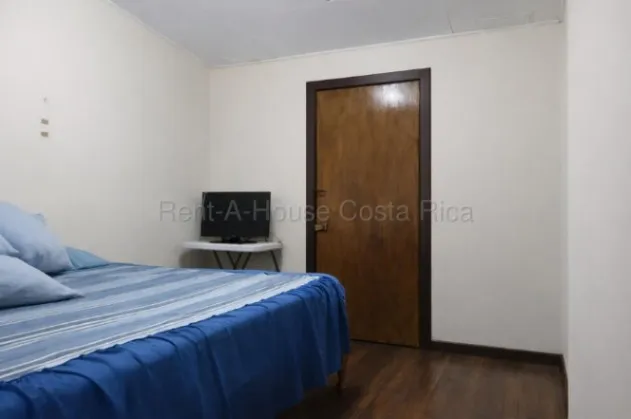 House and Lot for Sale in Santo Domingo-Heredia. RAH 26-1495 MIXED-USE ZONING REDUCED PRICE in Santo Domingo, Heredia — $400,000 - Photo 2 of 6