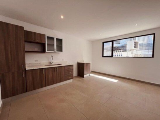 Alquiler de Casa en Residencial  26-1240 in San Rafael, Escazú, San José — $1,400
