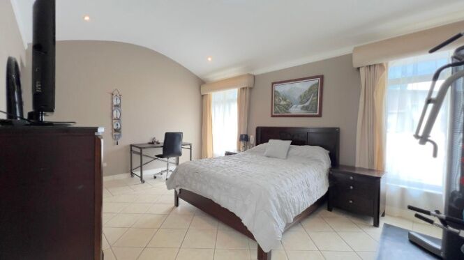 CASA EN VENTA, SAN ANTONIO ESCAZÙ $280.000 COD#26-761 en San Antonio, Escazú, San José — $280,000