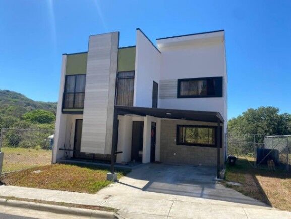 Se vende moderna casa en condominio de Turrucares Alajuela 25-211 in Turrúcares, Alajuela — $250,000