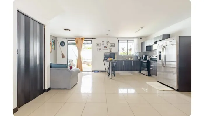 CASA EN CONDOMINIO, EN HEREDIA     (AL) en Ulloa, Heredia — $1,700 - Foto 3 de 21