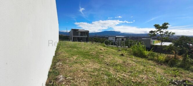 Venta de Lote en Escazú-San Rafael. RAH 27-212 in San Rafael, Escazú, San José — ₡ 85 600 000