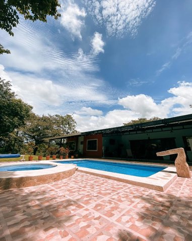 VENTA DE CASA AMUEBLADA, ALAJUELA, OROTINA, CONDOMINIO CASA DE CAMPO. en Orotina, Alajuela — $595,000 - Foto 3 de 17