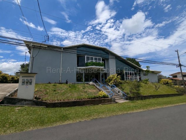 Alquiler de Casa en HACIENDA LOS REYES-La Guácima de Alajuela. RAH 27-552 en Guácima, Alajuela — $1,500