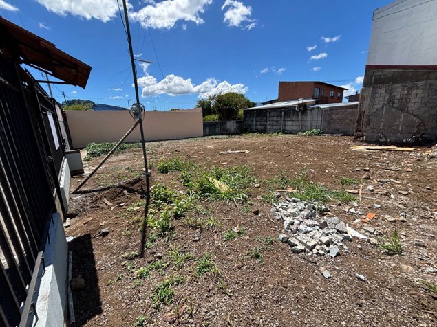 Vendo lote uso mixto  Curridabat Centro en Curridabat, San José — ₡ 100 000 000 - Foto 2 de 4