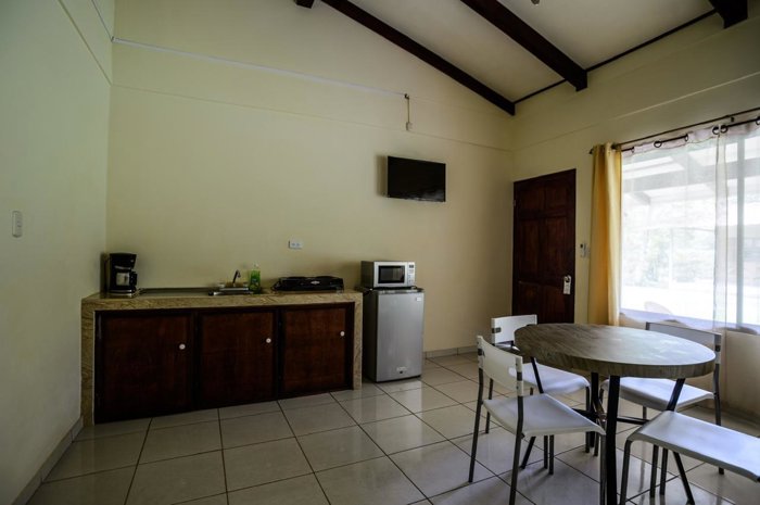 🌴 Propiedad con Cabinas y Casa en Playa Azul, Tárcoles – Garabito in Tárcoles, Garabito, Puntarenas — $425,000 - Photo 2 of 18