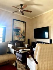 Vendo casa en San Antonio de Escazú in San Antonio, Escazú, San José — $1,650,000 - Photo 4 of 16
