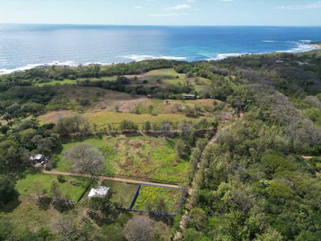 1024m2 Mix Use Flat Lot just 700m from Marbella Beach en Cuajiniquil, Santa Cruz, Guanacaste — $120,000 - Foto 2 de 7