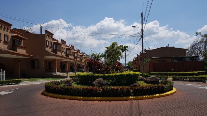 CASA EN VENTA, GUÁCIMA ALAJUELA, $157.000 Cod#25-591 en Guácima, Alajuela — $157,000